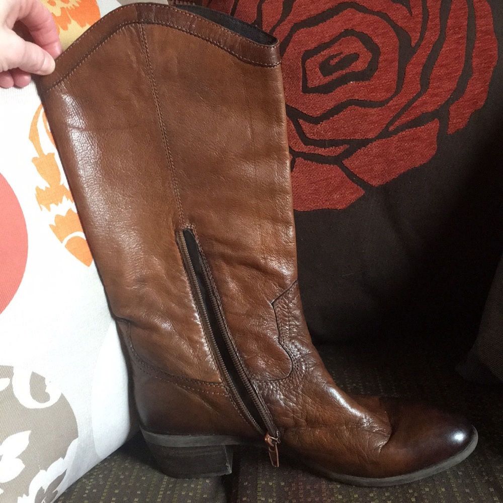 Latitude girl authentic leather boots